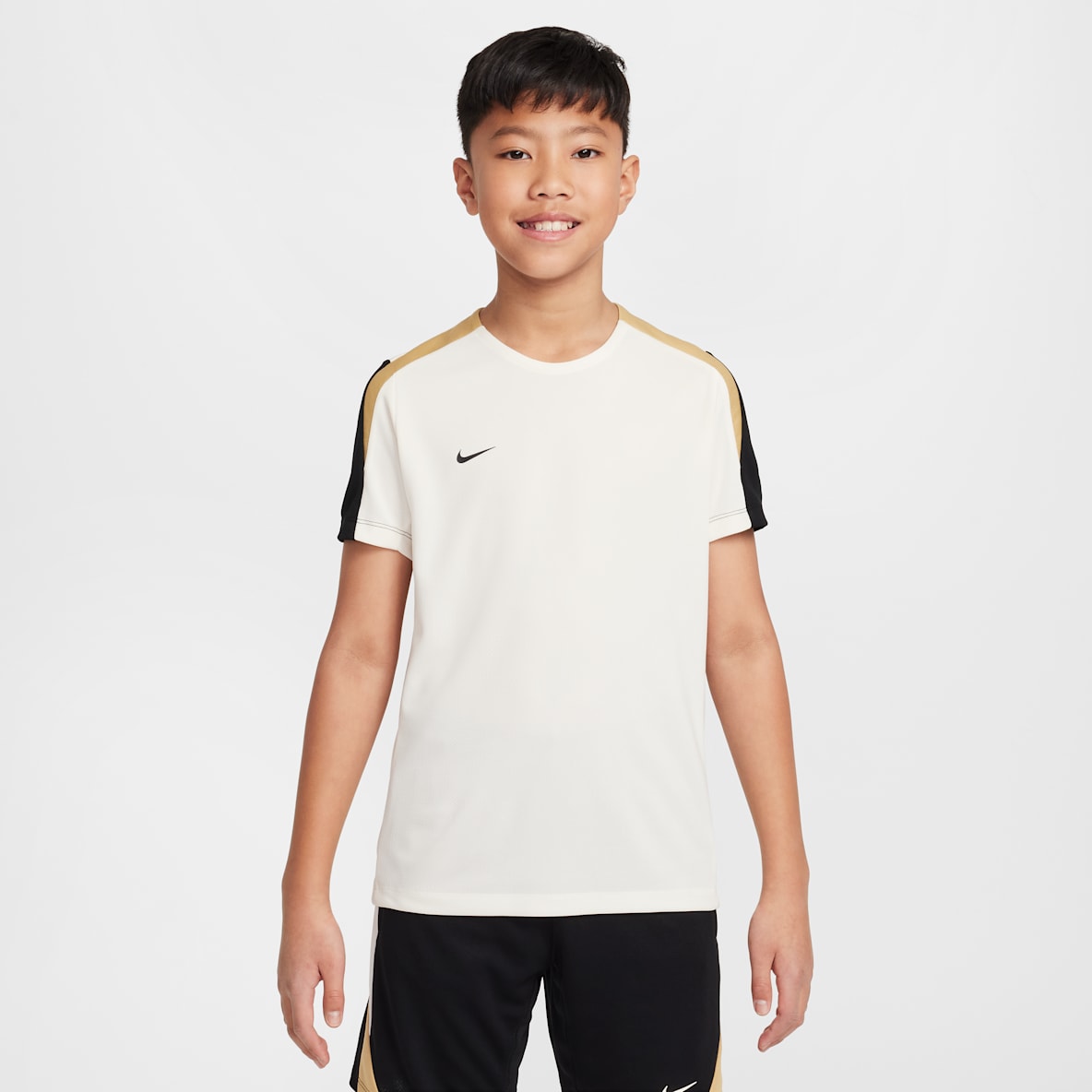 Summer Essentials Dri-FIT. Nike CA